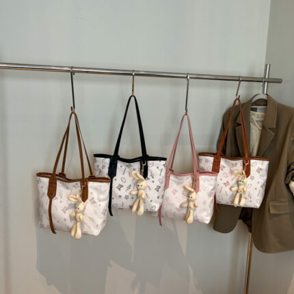 Floral tote bag