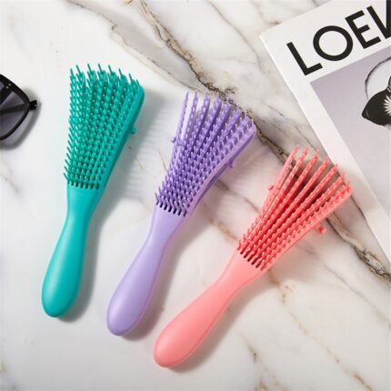 Octopus detangling brush